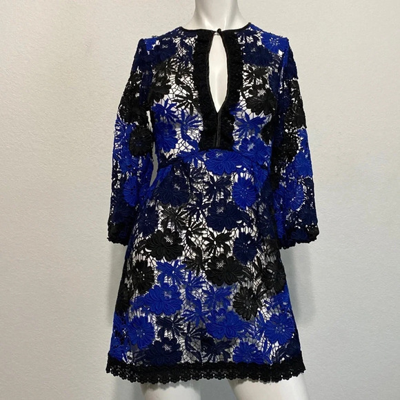 Bebe "NEW" Blue Floral Lace Front See through Keyhole Mini Dress Size 0 - Picture 1 of 8